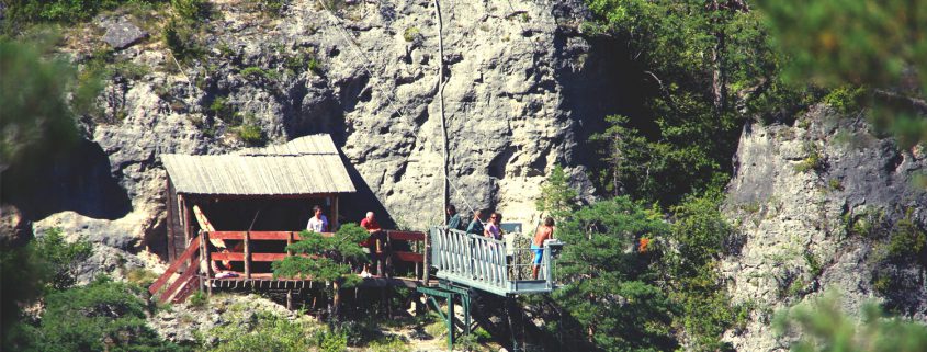 le107 saut elastique falaise gorges du tarn