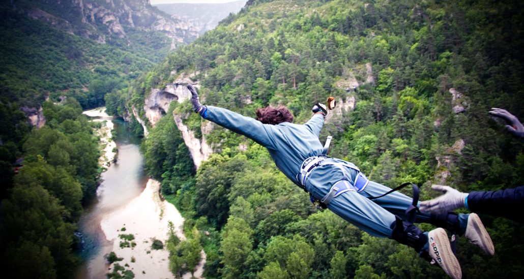 Sauter: Séquence de saut à l'élastique (niveaux ABC) »